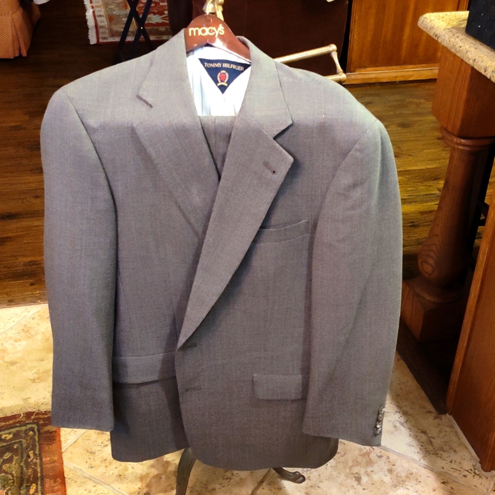 Tommy Hilfiger 100%wool suit 42R